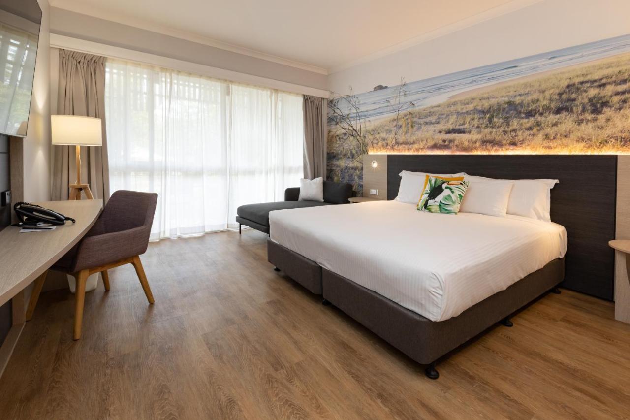 Novotel Sunshine Coast Hotel 4*