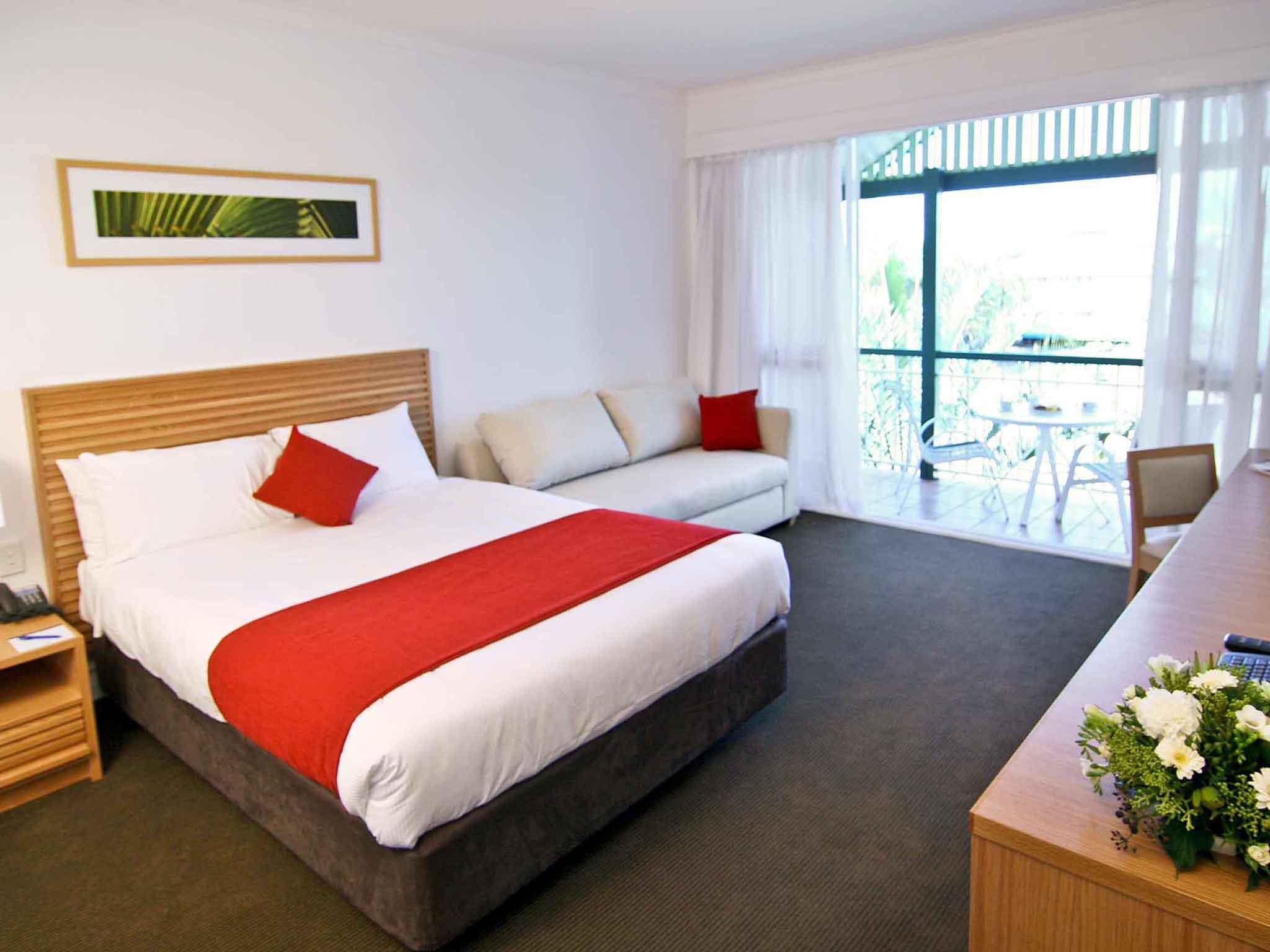 Hotel Novotel Sunshine Coast 4*