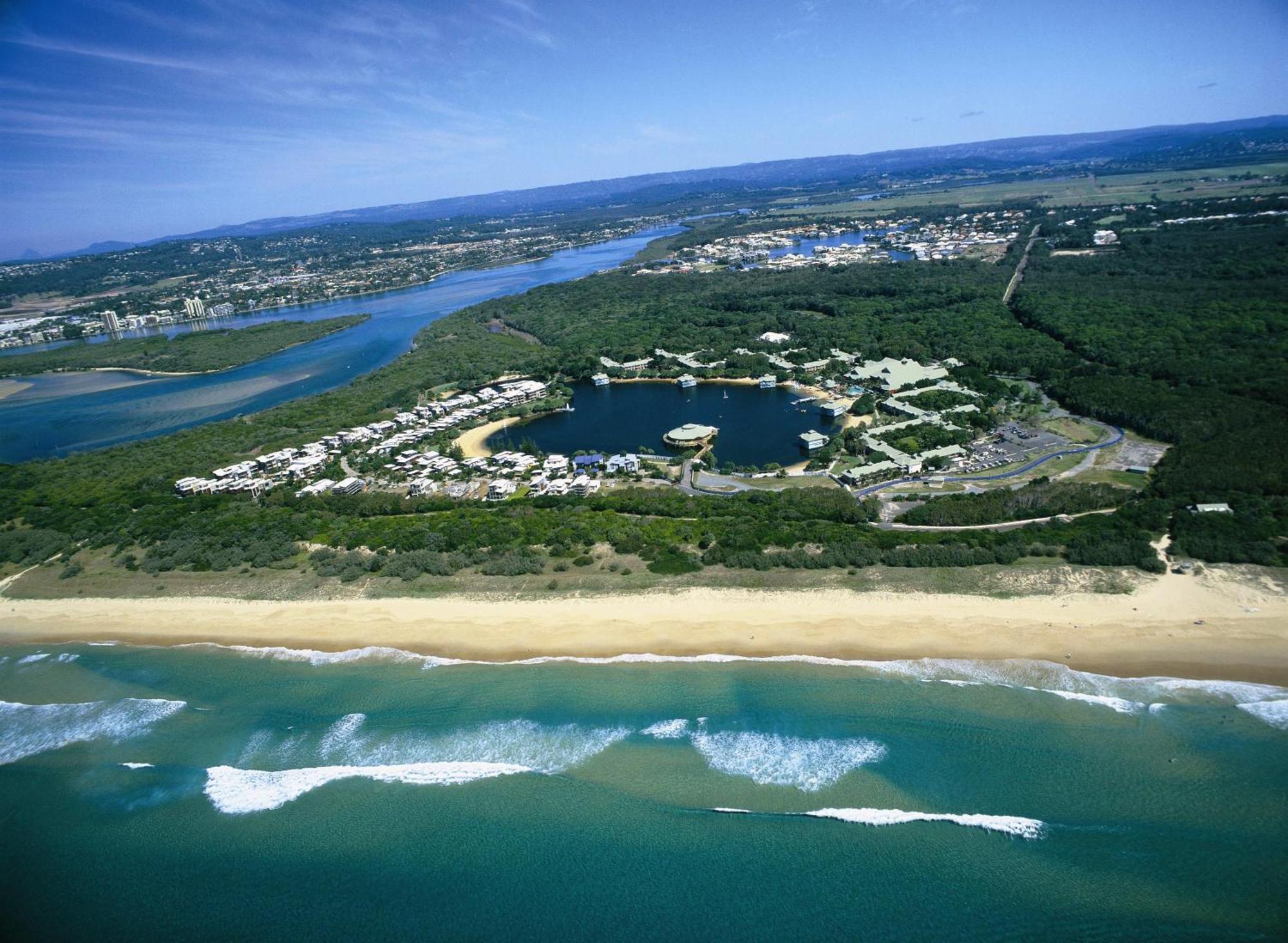 Novotel Sunshine Coast 4*