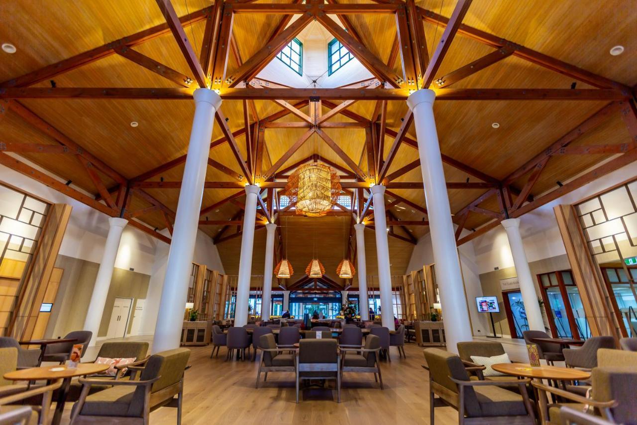Novotel Sunshine Coast Hotel 4*
